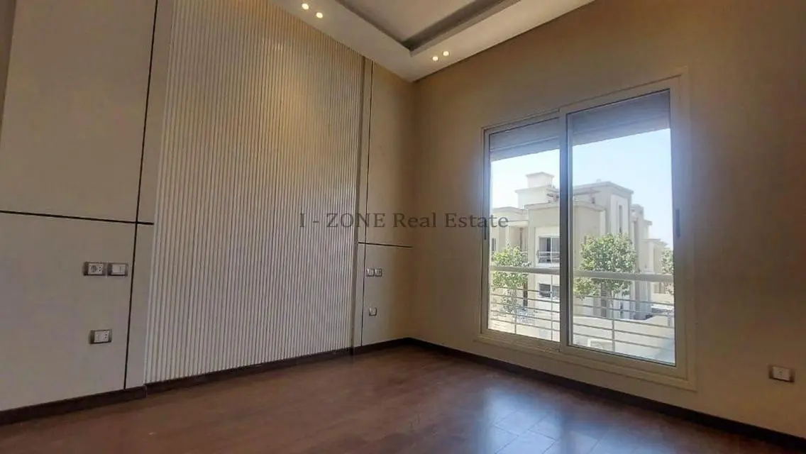 Luxurious 3-Bedroom Apartment in IZONE