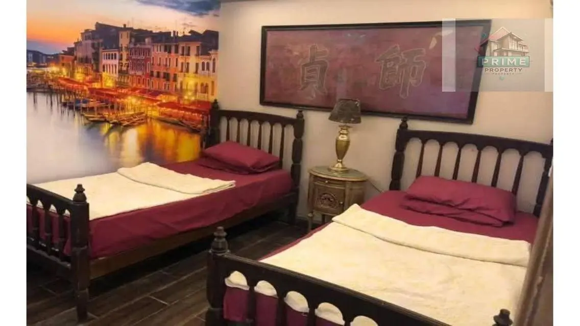 Amazing Apartment with 8000 Square Meters