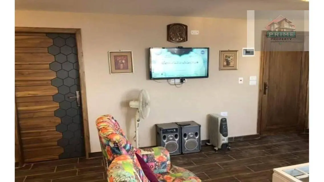 Amazing Apartment with 8000 Square Meters