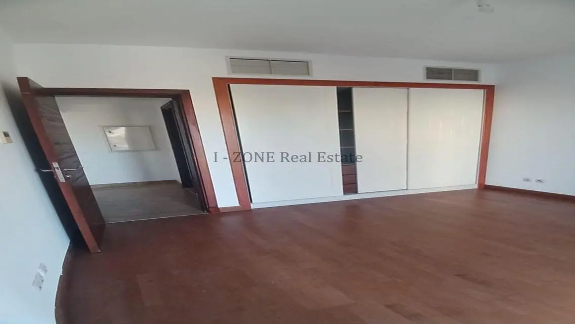 Luxury Apartment in Mivida with Private Garden
