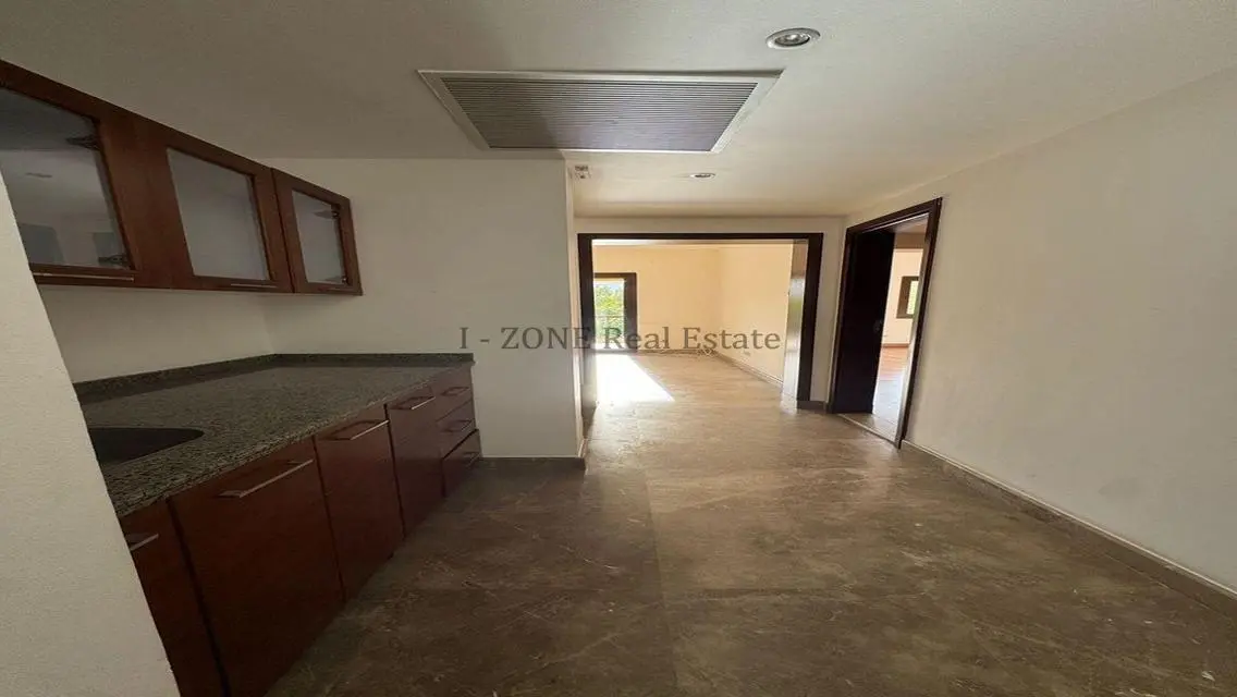 Luxury Apartment in Mivida with Private Garden