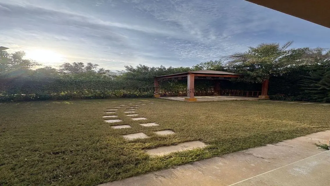 Luxury Apartment in Mivida with Private Garden