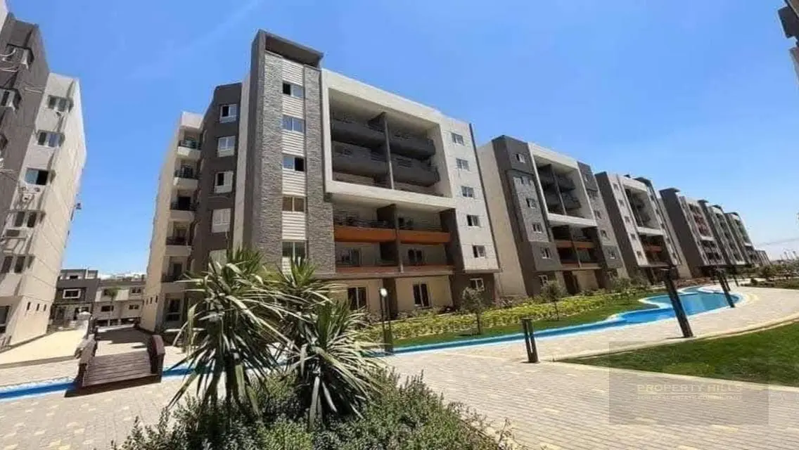 Luxurious Villa for Sale with Spacious Amenities