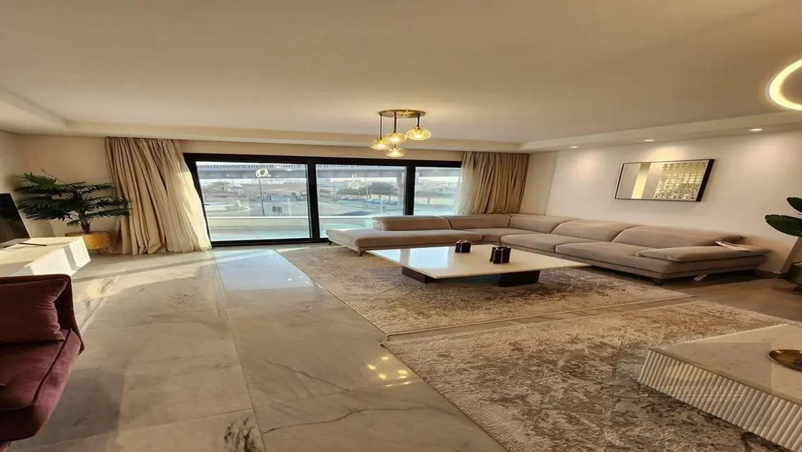Luxurious Villa for Sale with Spacious Amenities