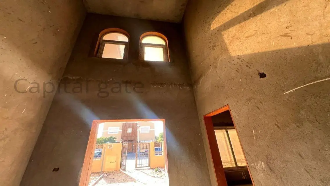 Luxurious 6-Bedroom Apartment with Private Garden