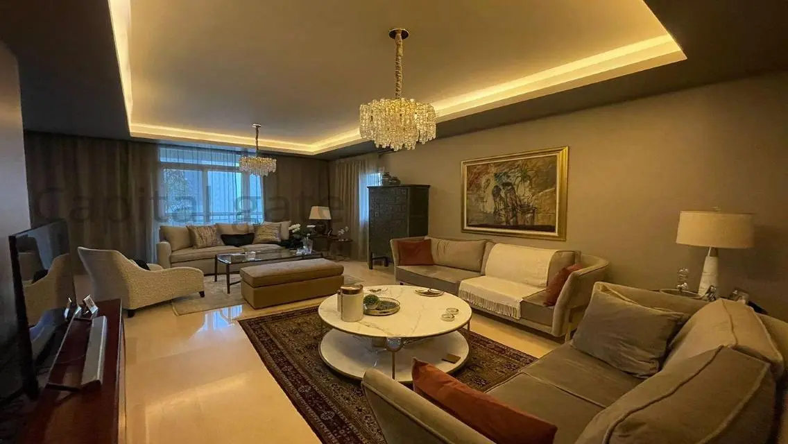شقة فاخرة في C-F-C بسعر 30 مليون