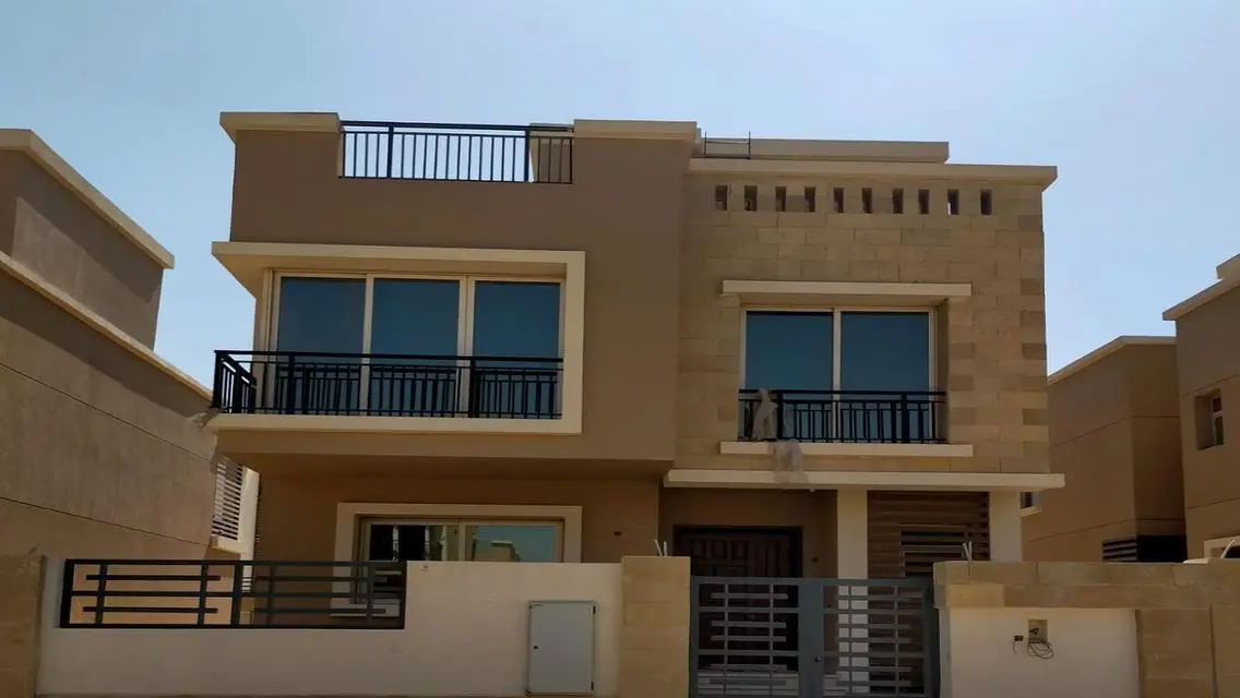 Luxury Apartment for Sale with Stunning Lake View