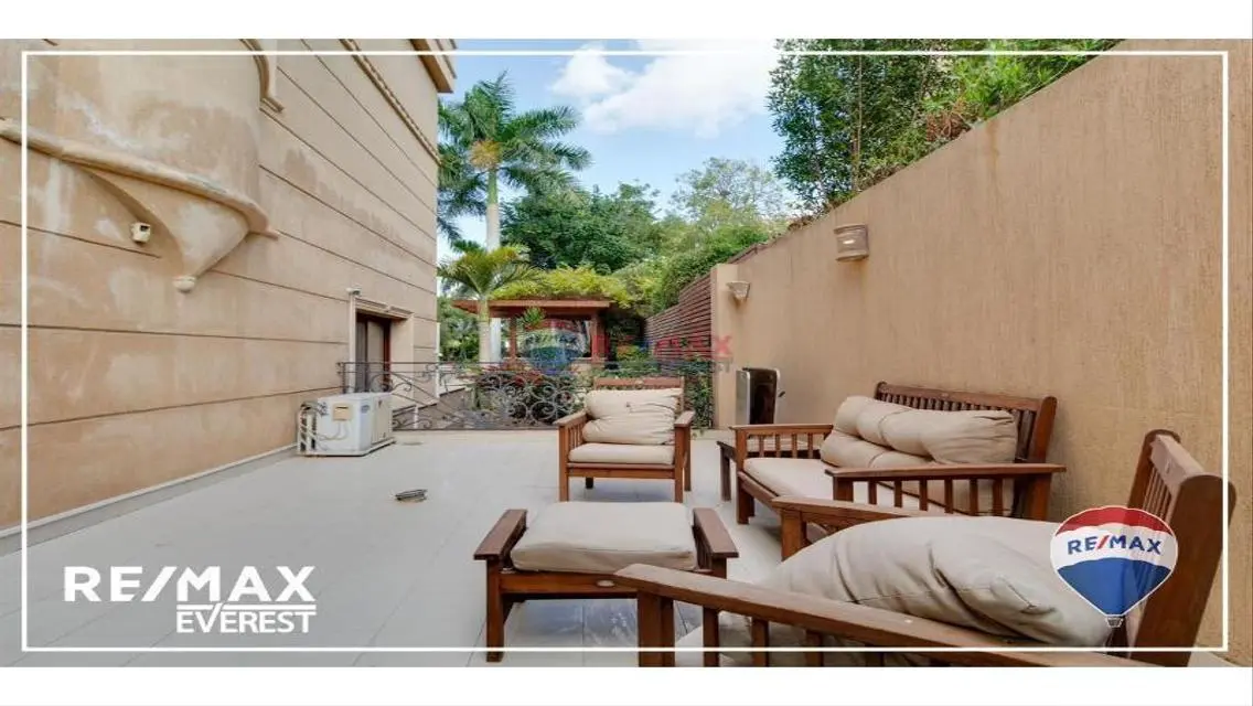 Luxury Apartment for Sale: 5000 Sq M in Region 2009