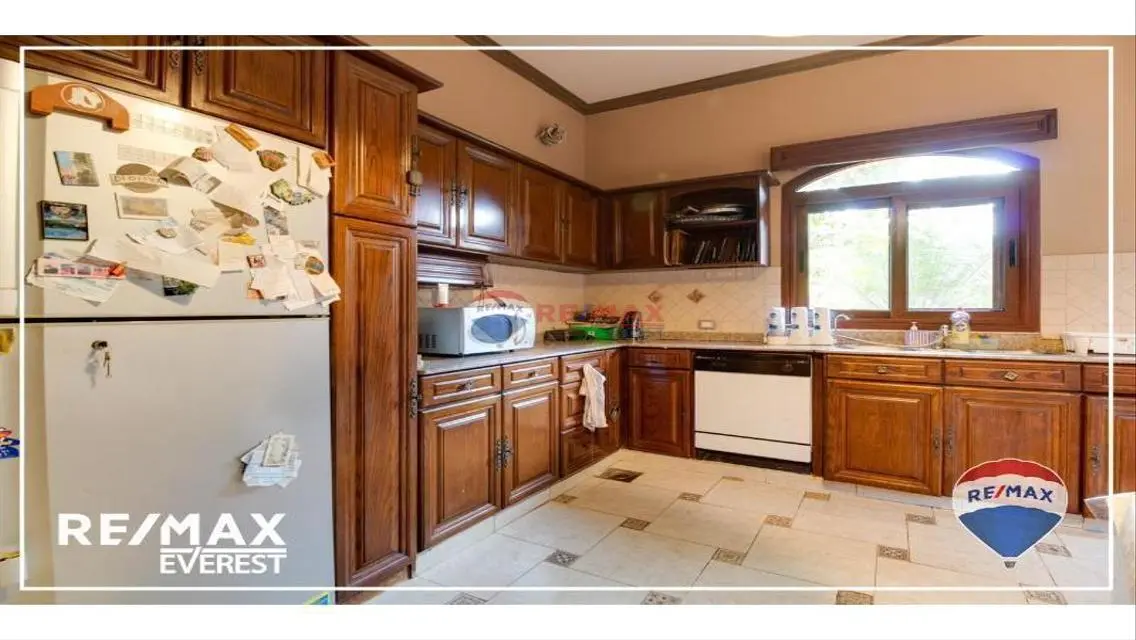 Luxury Apartment for Sale: 5000 Sq M in Region 2009