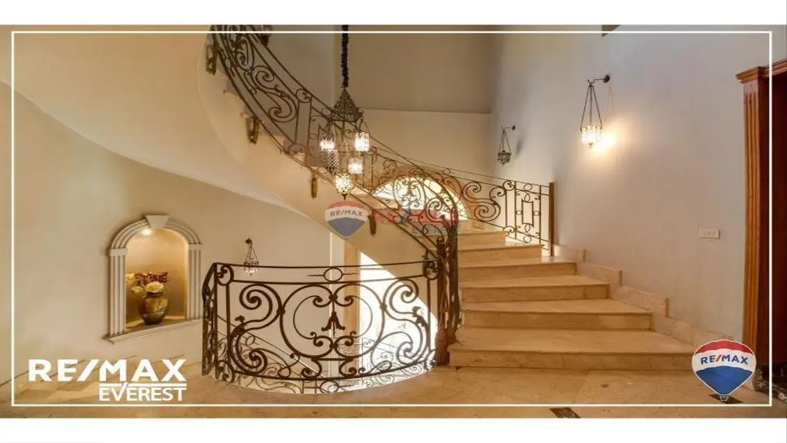 Luxury Apartment for Sale: 5000 Sq M in Region 2009