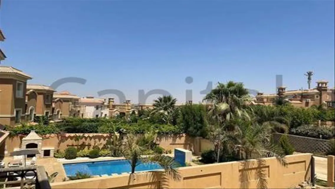 شقة فاخرة بمساحة 550 متر مع حديقة خاصة