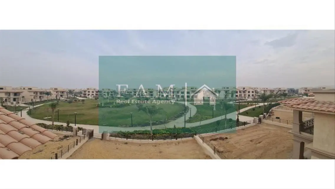 فيلا فاخرة بمساحة كبيرة للبيع في Town-211