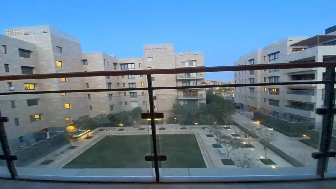 Luxury Apartment in Forty-West-Sodic 233