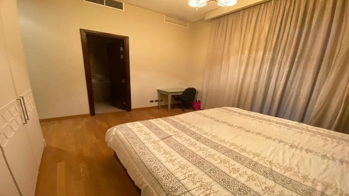 Luxury Apartment in Forty-West-Sodic 233