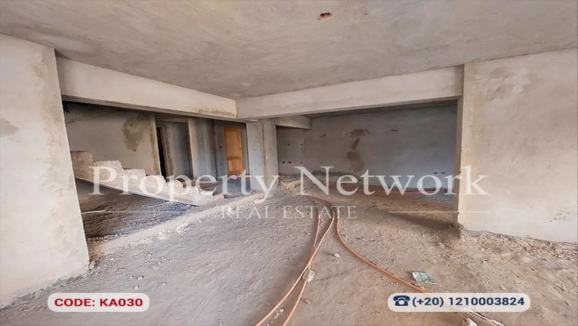 Luxury Apartment with Private Balcony and Garden