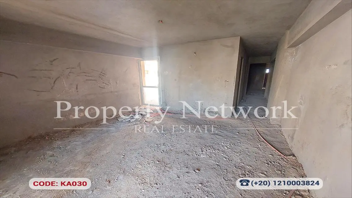 Luxury Apartment with Private Balcony and Garden