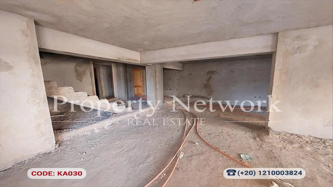 Luxury Apartment with Private Balcony and Garden