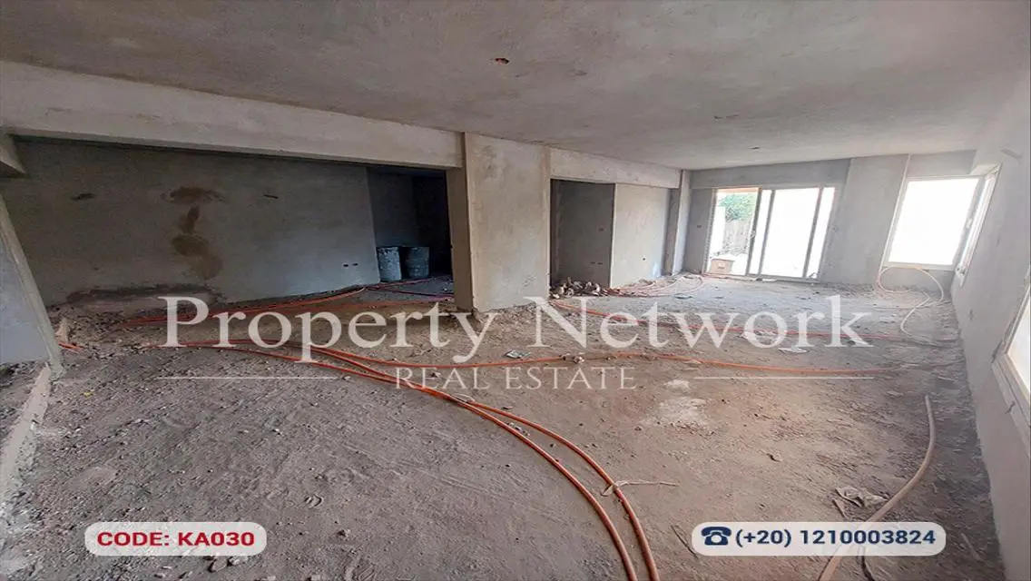 Luxury Apartment with Private Balcony and Garden