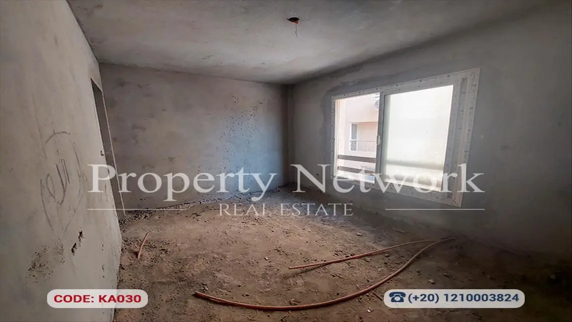 Luxury Apartment with Private Balcony and Garden