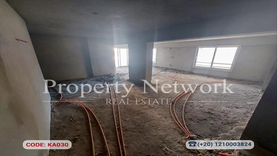 Luxury Apartment with Private Balcony and Garden