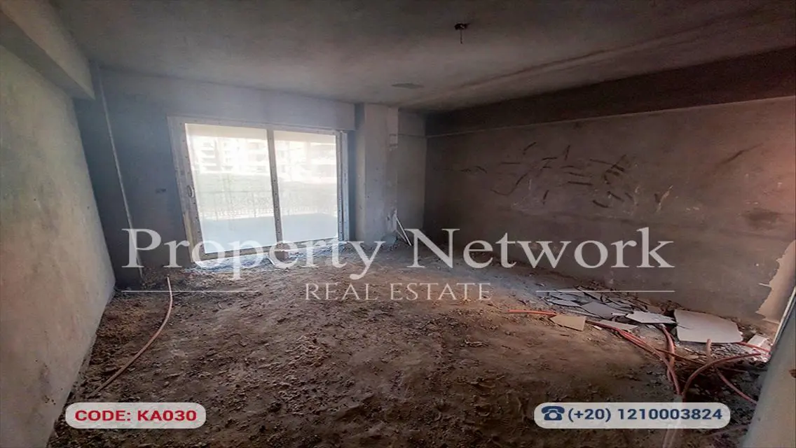 Luxury Apartment with Private Balcony and Garden