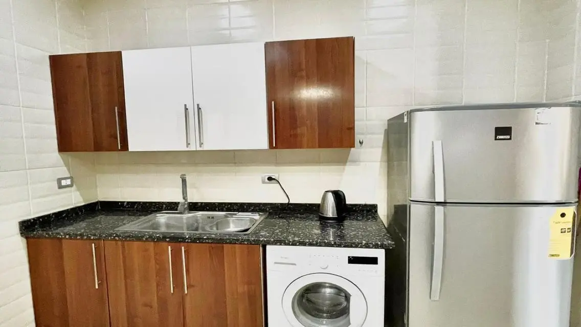 Luxury Apartment with Spacious Layout and Amenities