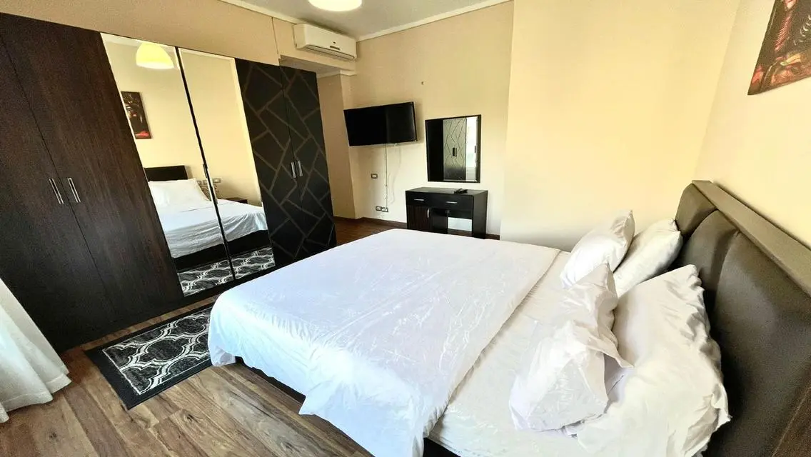 Luxury Apartment with Spacious Layout and Amenities