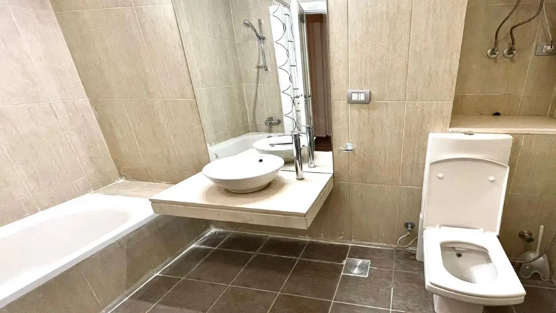 Luxury Apartment with Spacious Layout and Amenities