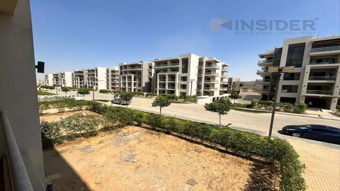 Luxury Apartment for Sale with Spacious Layout in Prime Location