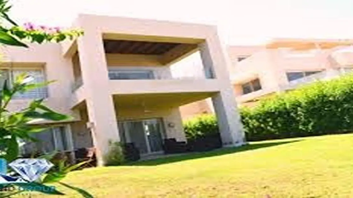 شقة فاخرة بمساحة واسعة في قلب المدينة