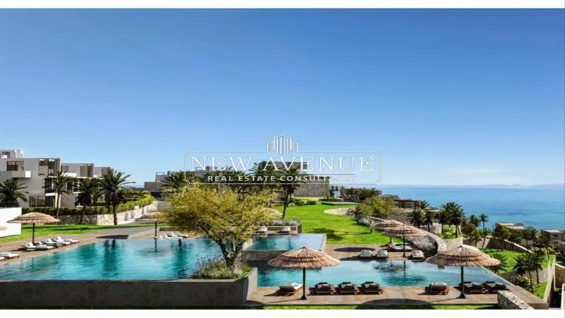 Luxury Apartment with Spacious Balcony and Private Garden