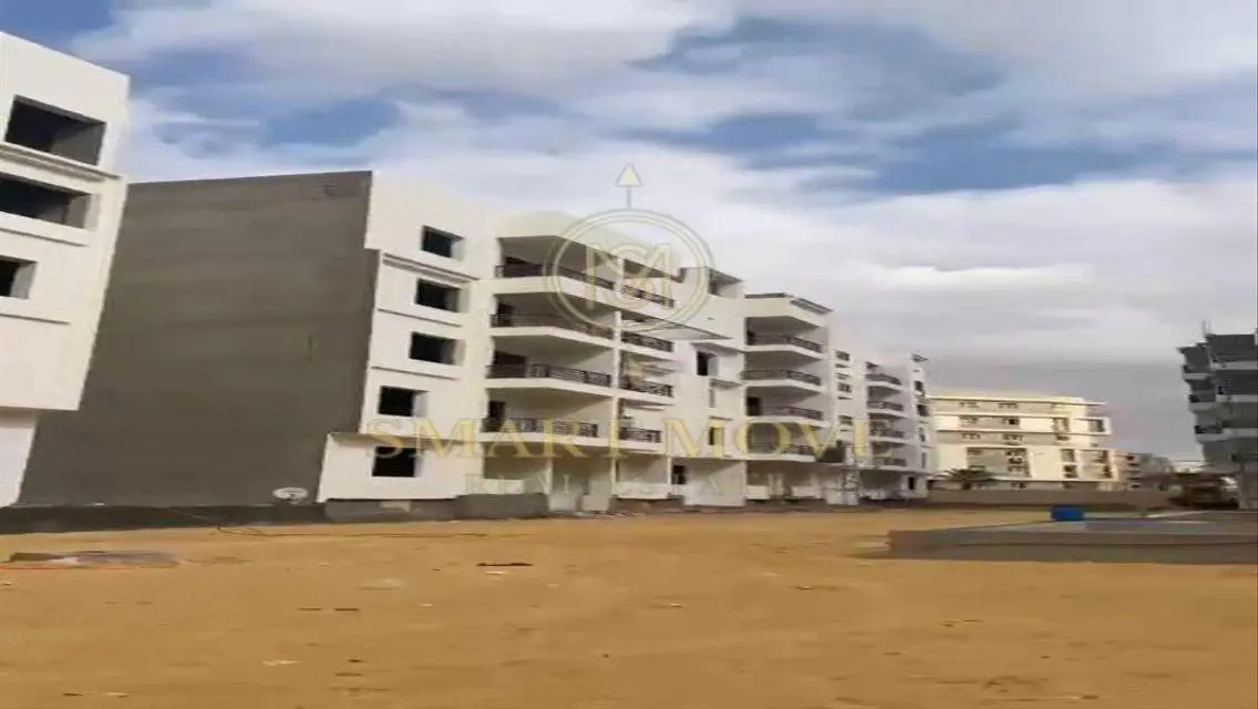 شقة رائعة بمساحة 20 متر مع شرفة وحارس أمن