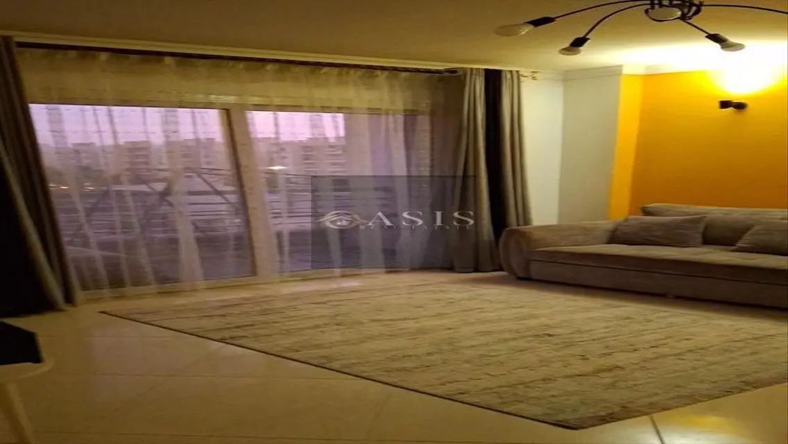 شقة فاخرة للبيع في أوزيس على بحيرات