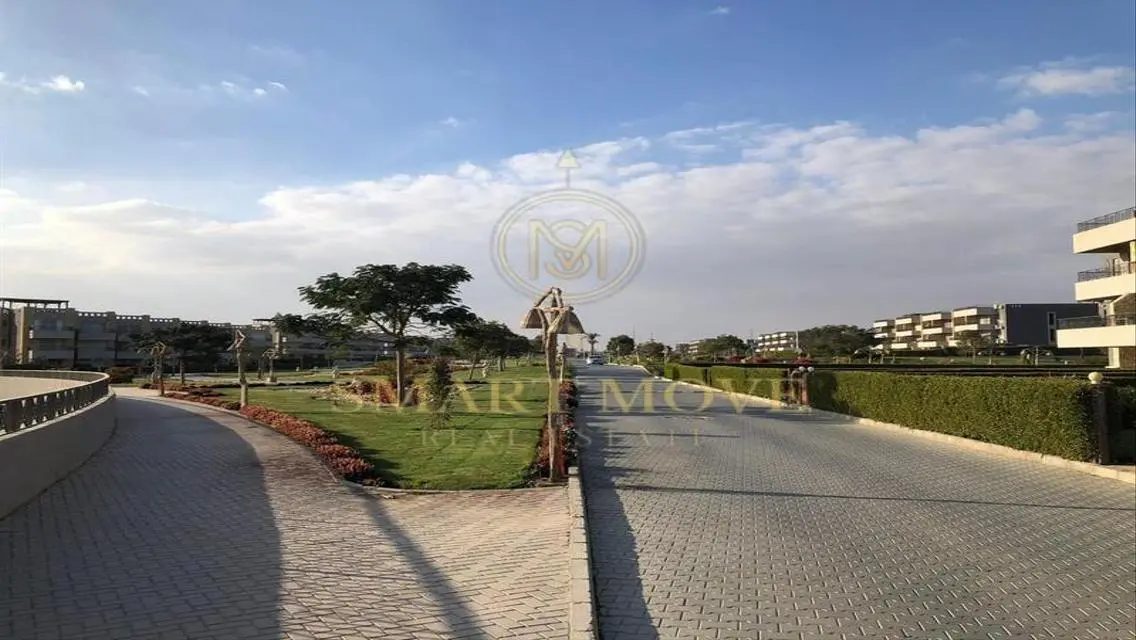 Stunning Apartment in the Heart of the City with Lake View