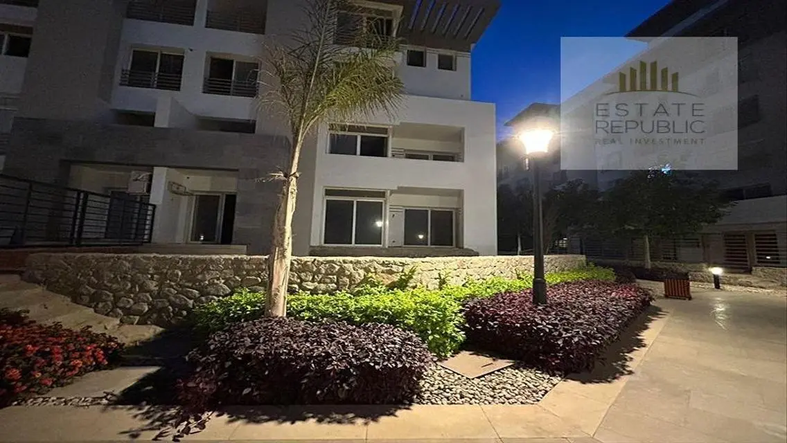 شقة فاخرة بمساحة 278 متر مربع