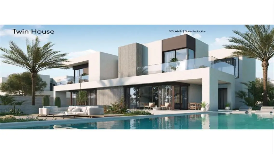 Luxury Villa with Spacious Area and Private Garden