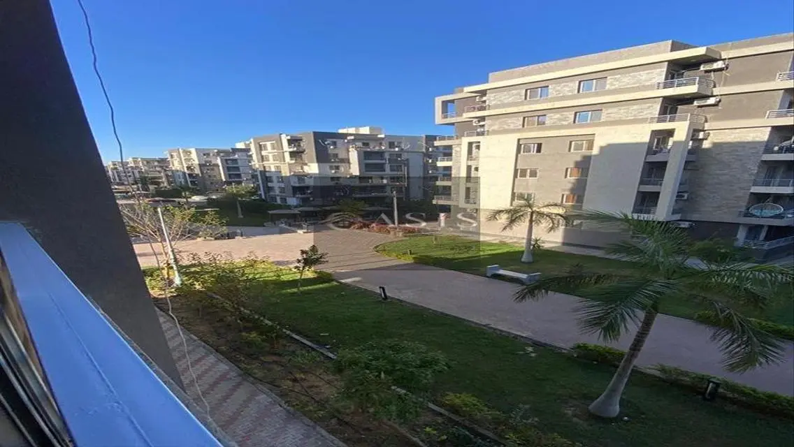 Stunning Apartment in Oasis with Spacious Layout