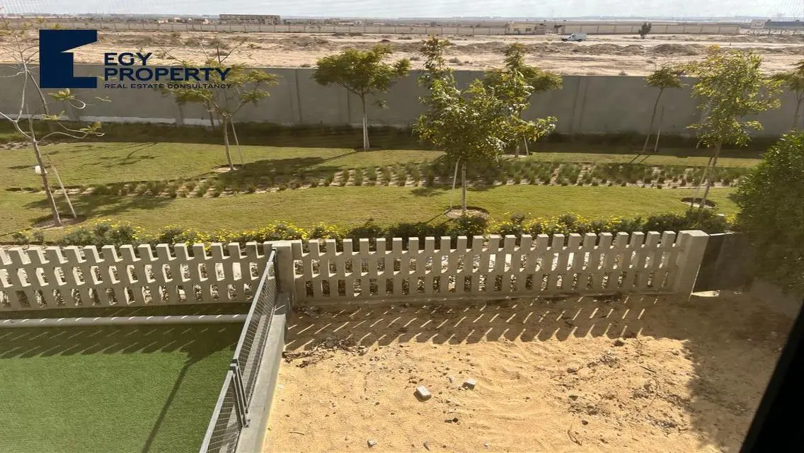 شريط تجاري في الشروق للبيع