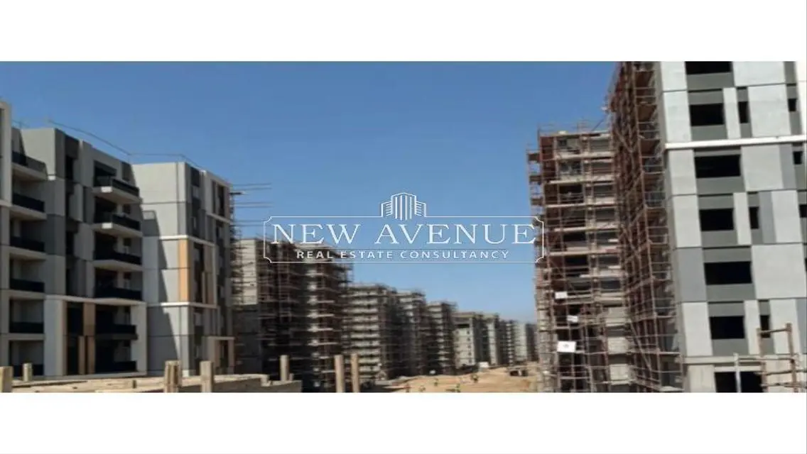 Luxurious Apartment with Private Garden and Maid Room