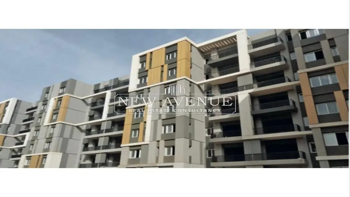 Luxurious Apartment with Private Garden and Maid Room