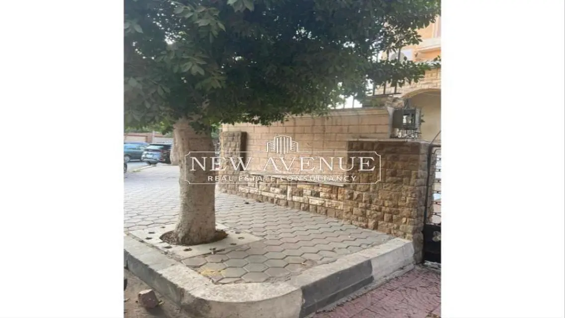 فيلا فاخرة للبيع بمساحة 600 متر