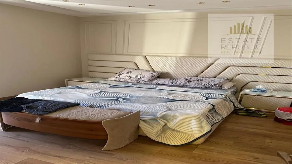 Luxurious Apartment for Sale with Complete Specifications