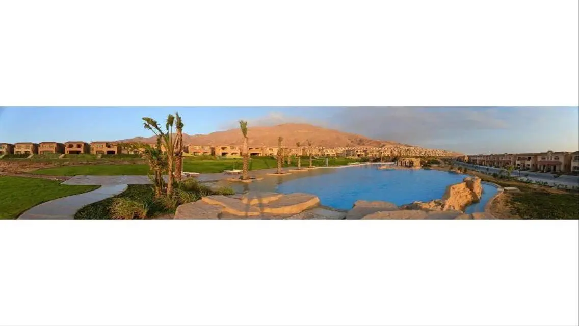 منزل أحلامك ببحيرات مذهلة