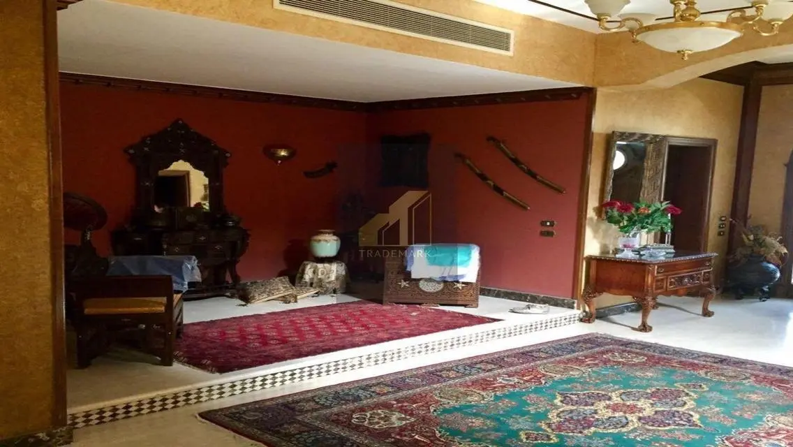 Luxurious Apartment with Spacious Living and Amenities