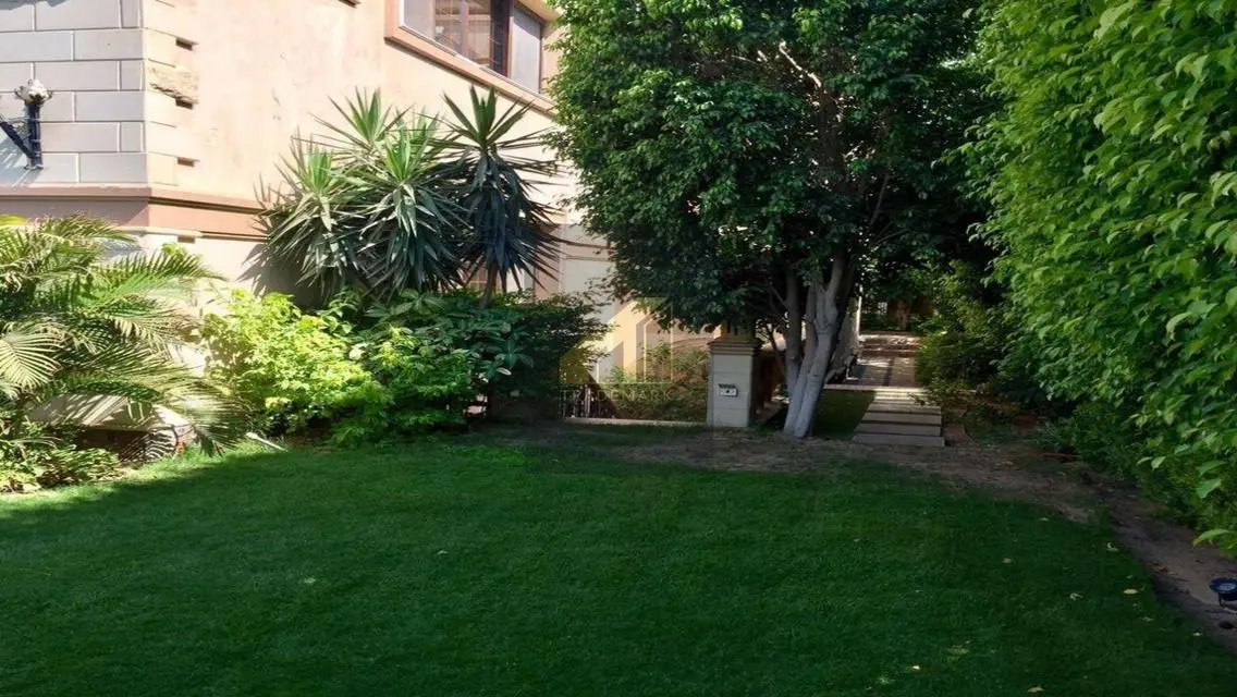 Luxurious Apartment with Spacious Living and Amenities