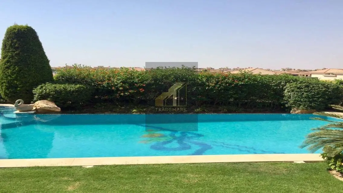 Luxurious Apartment with Spacious Living and Amenities