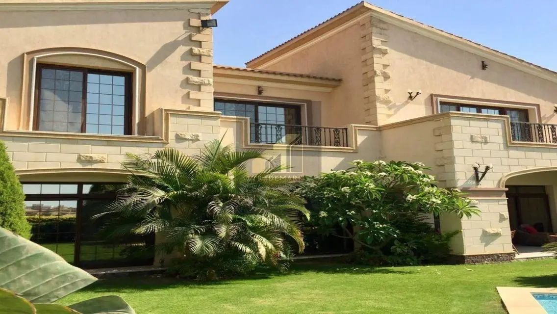 Luxurious Apartment with Spacious Living and Amenities