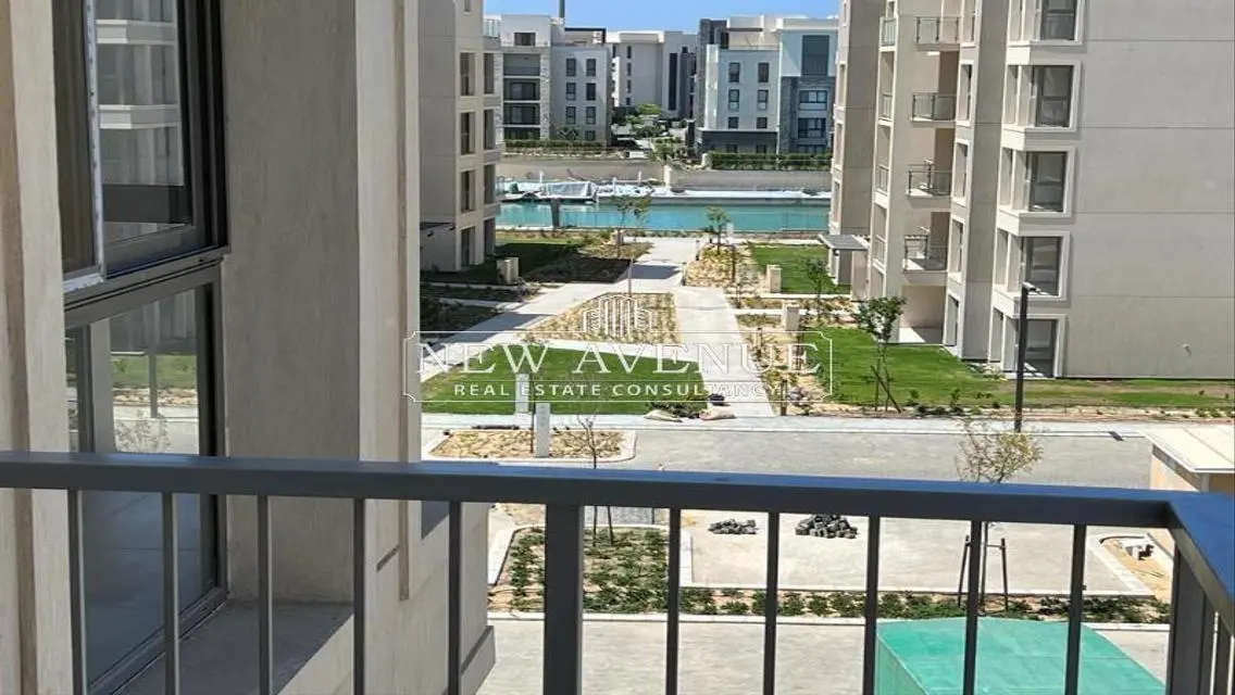 شقة فاخرة بمساحة مميزة في موقع رئيسي