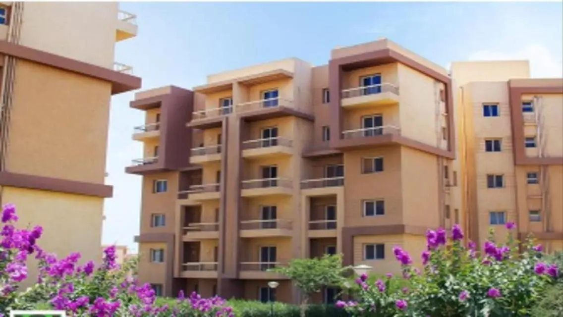 Luxurious Apartment Overlooking Lakes - 170 Square Meters