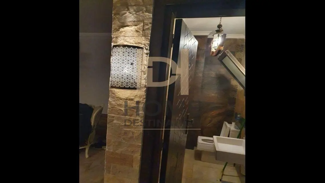 شقة فاخرة للإيجار في سكايز بلازا